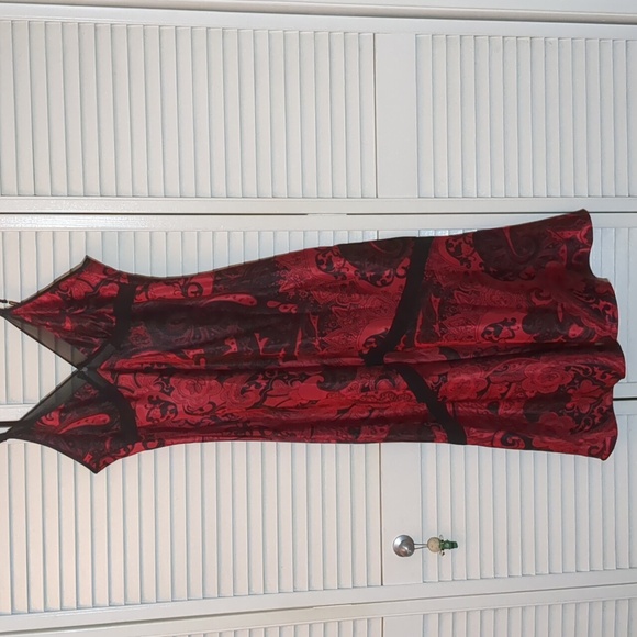 Linea Donatella Red and Black Satiny Slip Dress - Picture 1 of 13